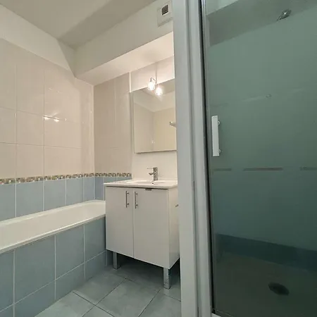 Maison Spacieuse Avec Jardin Et Balcon - 6 Pers, - Fr-1-246-426 Λα Ροσέλ